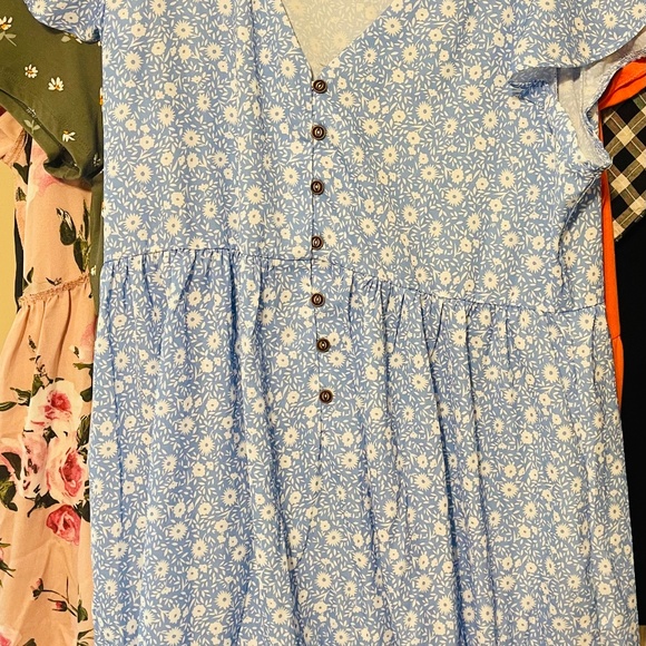 Dress - Picture 1 of 1